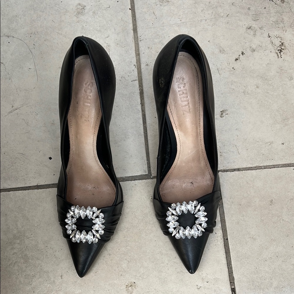 Elegant Black Women's Shoes with Crystal Embellishment